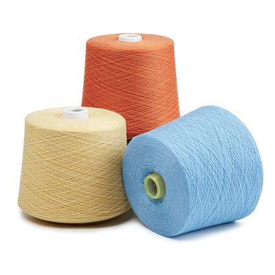 2/26Nm 15.5 ミクロン 100% カシミヤ糸